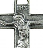 Immagine di 'Croce piatta con Cristo stampato in metallo ossidato - 3,8 cm'