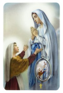 Copertina di 'Card Madonna di Lourdes in PVC - 5,5 x 8,5 cm - spagnolo'