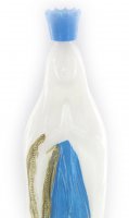 Immagine di 'Bottiglia acquasanta in plastica raffigurante la Vergine Maria di Lourdes, altezza 20 cm'