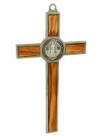 Immagine di 'Croce di San Benedetto in legno d'ulivo con Gesù argentato -  altezza 13 cm'