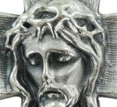 Immagine di 'Croce volto Cristo in metallo ossidato - 2,5 cm'