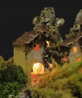 Immagine di 'Villaggio con case illuminate e fuoco elettrico ? Bertoni presepe linea Natale'