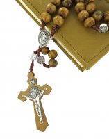 Immagine di 'Rosario di San Benedetto in legno d'ulivo, rosario cattolico con medaglia, fatto a mano da Gerusalemme'