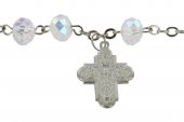 Immagine di 'Braccialetto rosario con 11 grani in cristallo di colore bianco e croce'