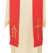 Immagine di 'Stola rossa con ricamo a croce e scritta "alfa e omega"'