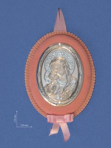 Copertina di 'Sopraculla ovale rosa in argento "Madonna col Bambino" - dimensioni 15x11 cm'