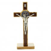 Croce di San Benedetto da appoggio in legno d'ulivo e metallo - dimensioni 20x10 cm