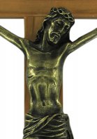 Immagine di 'Crocifisso da parete in legno ulivo con Cristo in metallo ossidato - 30 cm'
