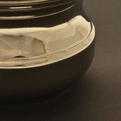 Immagine di 'Secchiello per acqua santa liscio in ottone nichelato con fodera in rame - dimensioni 10x13 cm'