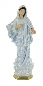 Copertina di 'Statua Madonna di Medjugorje in gesso madreperlato dipinta a mano - 33 cm'