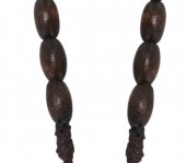 Immagine di 'Rosario in legno marrone ovale con legatura in seta'