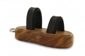 Immagine di 'Ciondolo Sandalo in legno di ulivo con cordoncino - 3,5 cm'