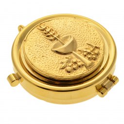Copertina di 'Teca eucaristica porta ostie con placca dorata "Uva, spiga e calice" - diametro 5,3 cm'