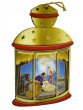 Lanterna gialla da appendere con Sacra Famiglia classica - altezza 14 cm