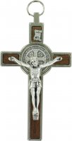 Croce San Benedetto in legno naturale e metallo - 8 cm