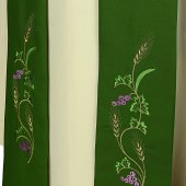 Immagine di 'Stola verde con ricamo spighe ed uva colorati'
