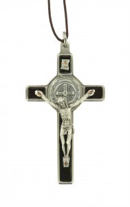 Copertina di 'Croce San Benedetto in legno con Cristo in metallo - 8 cm'