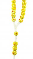 Immagine di 'Rosario in legno economico fiore legatura corda mm 7- giallo'