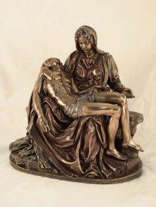 Copertina di 'Piet di Michelangelo in resina bronzata cm. 26'