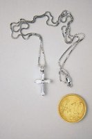 Immagine di 'Collana in argento e zirconi con croce stilizzata'