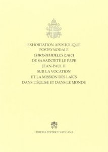 Copertina di 'Exhortation apostolique postsynodale Christifideles Laici... sur la vocation et la mission des laics dans l'Eglise et dans le...'