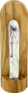 Copertina di 'Basetta in legno di ulivo con apparizione di Lourdes cm 13,5'