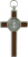Immagine di 'Croce San Benedetto in metallo nichelato con smalto marrone - 8 cm'