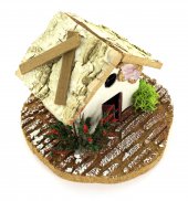 Immagine di 'Coppia di casette singole rustiche con legna e arbusti ? Bertoni presepe linea Natale'